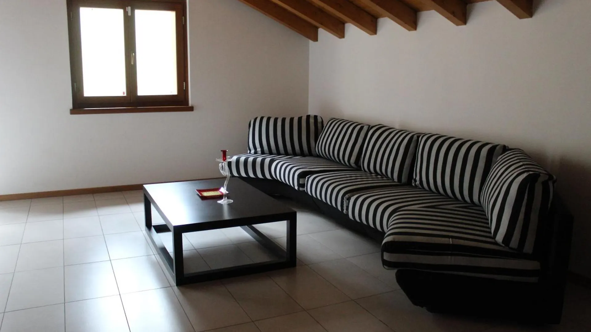 Lantgård Agriturismo La Nevera Lanzo dʼIntelvi